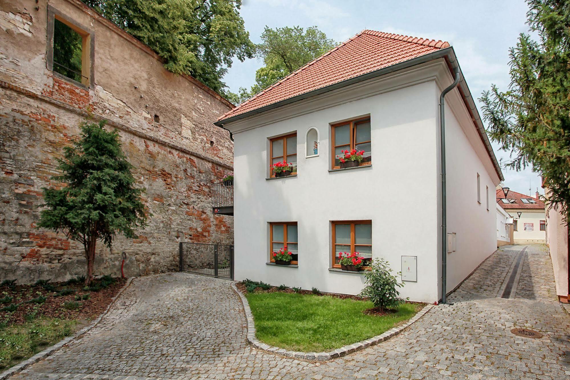 Penzion Dobré Časy Poděbrady Exterior foto